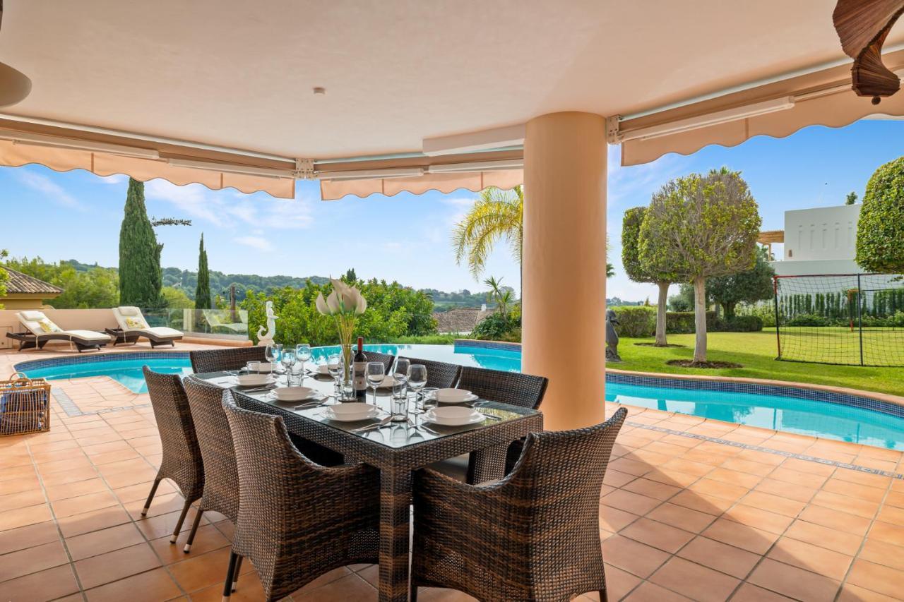 Luxury Villa Robledal By Mabiente - Views Of The Sea And The Golf Course Marbella Kültér fotó