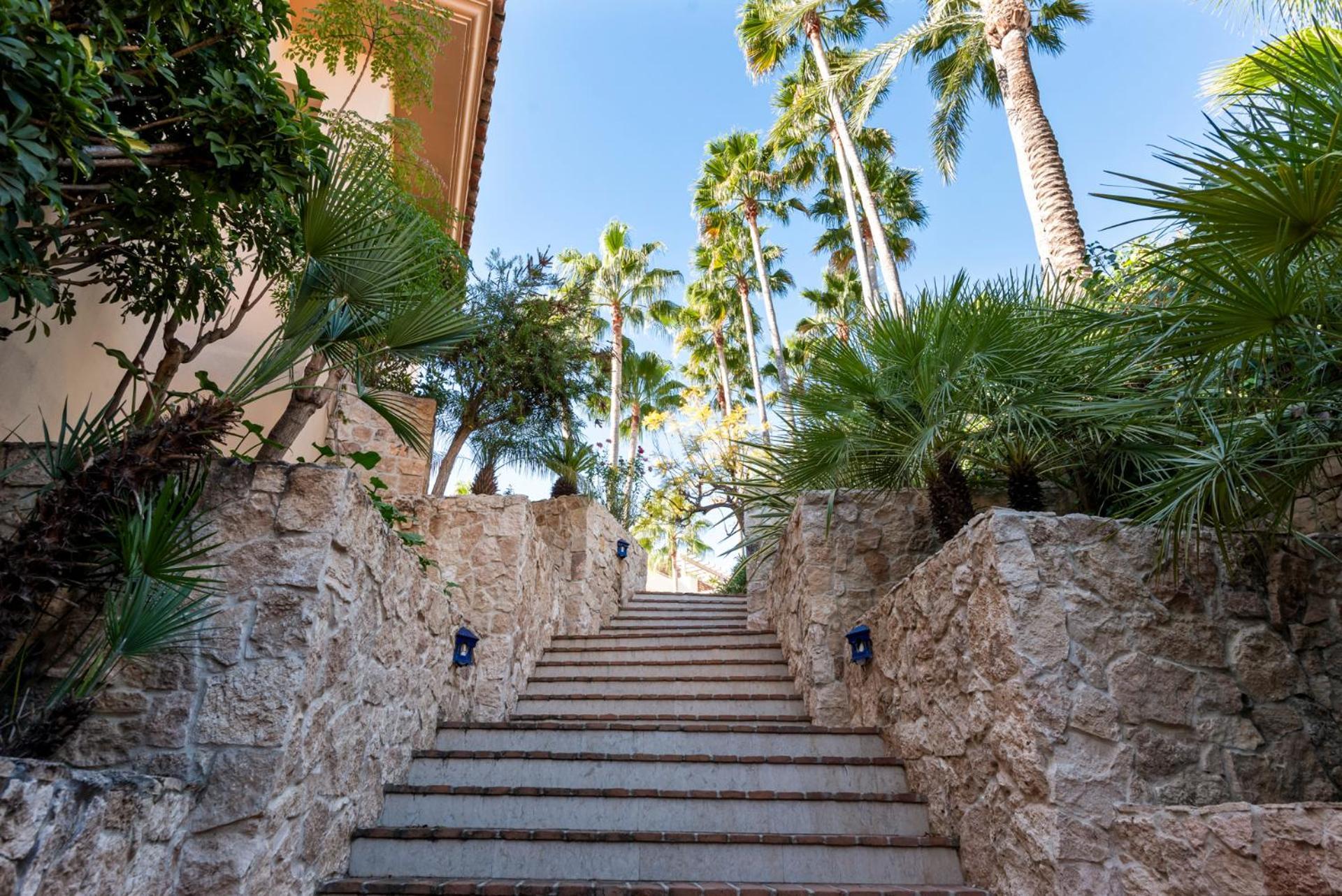Luxury Villa Robledal By Mabiente - Views Of The Sea And The Golf Course Marbella Kültér fotó