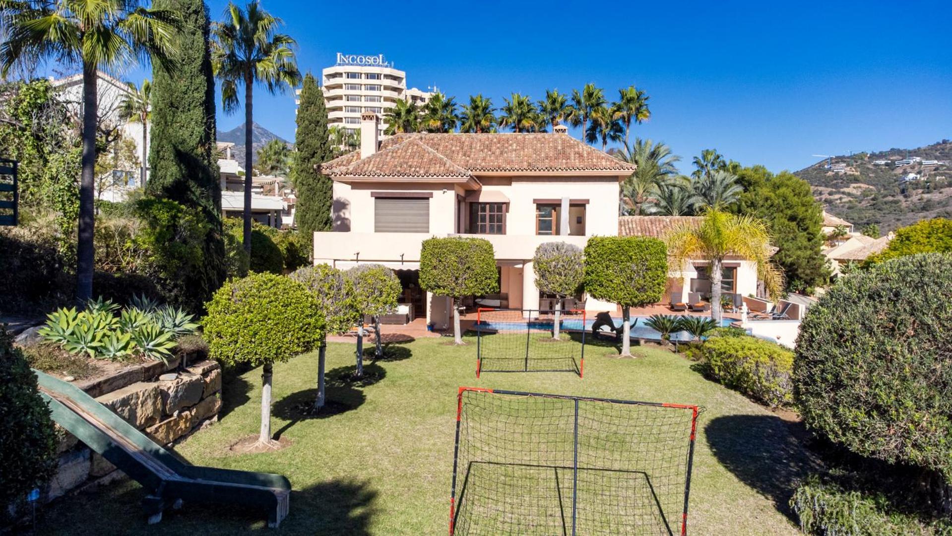 Luxury Villa Robledal By Mabiente - Views Of The Sea And The Golf Course Marbella Kültér fotó