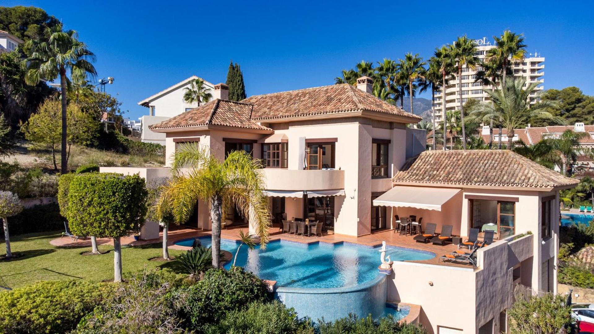Luxury Villa Robledal By Mabiente - Views Of The Sea And The Golf Course Marbella Kültér fotó