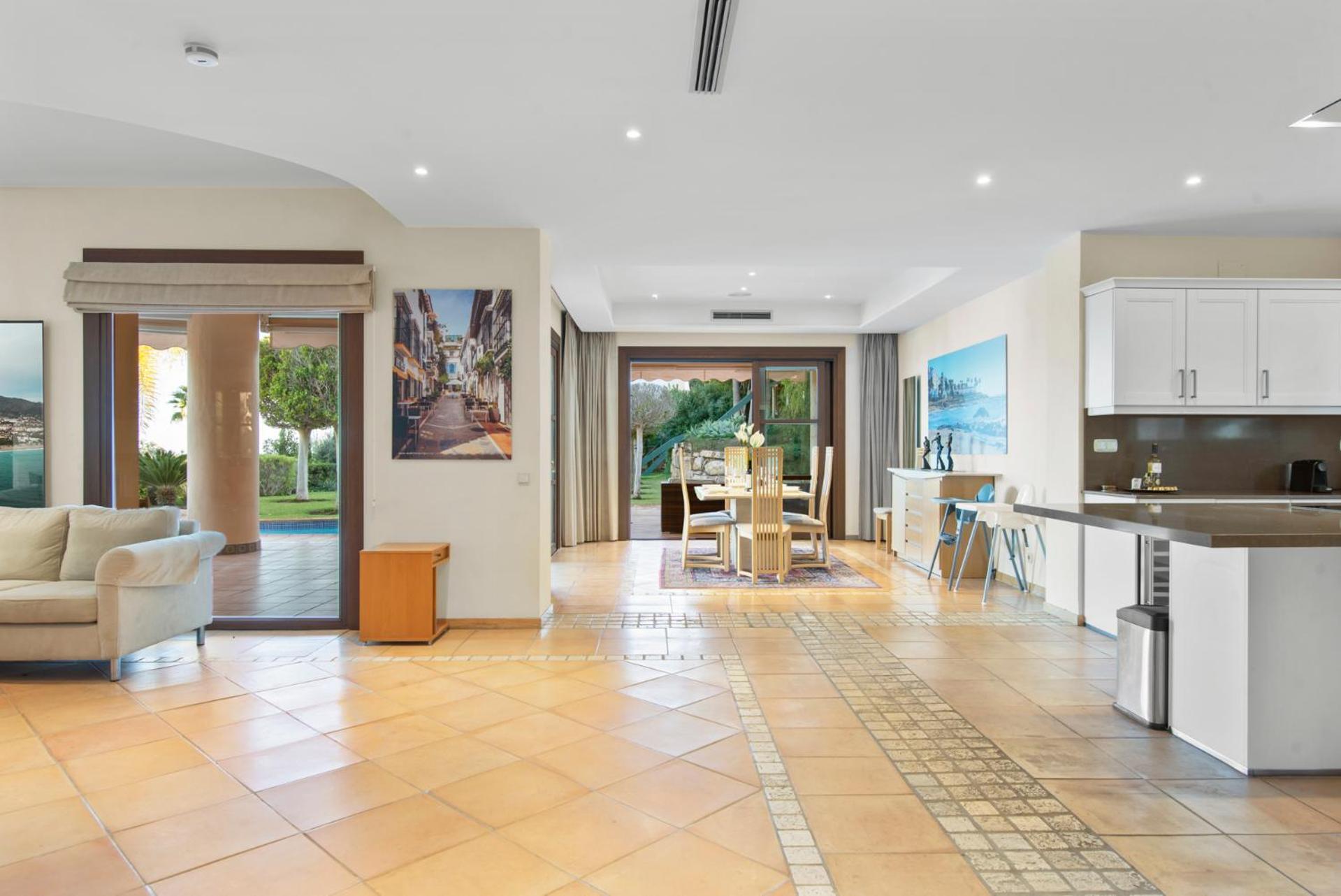 Luxury Villa Robledal By Mabiente - Views Of The Sea And The Golf Course Marbella Kültér fotó